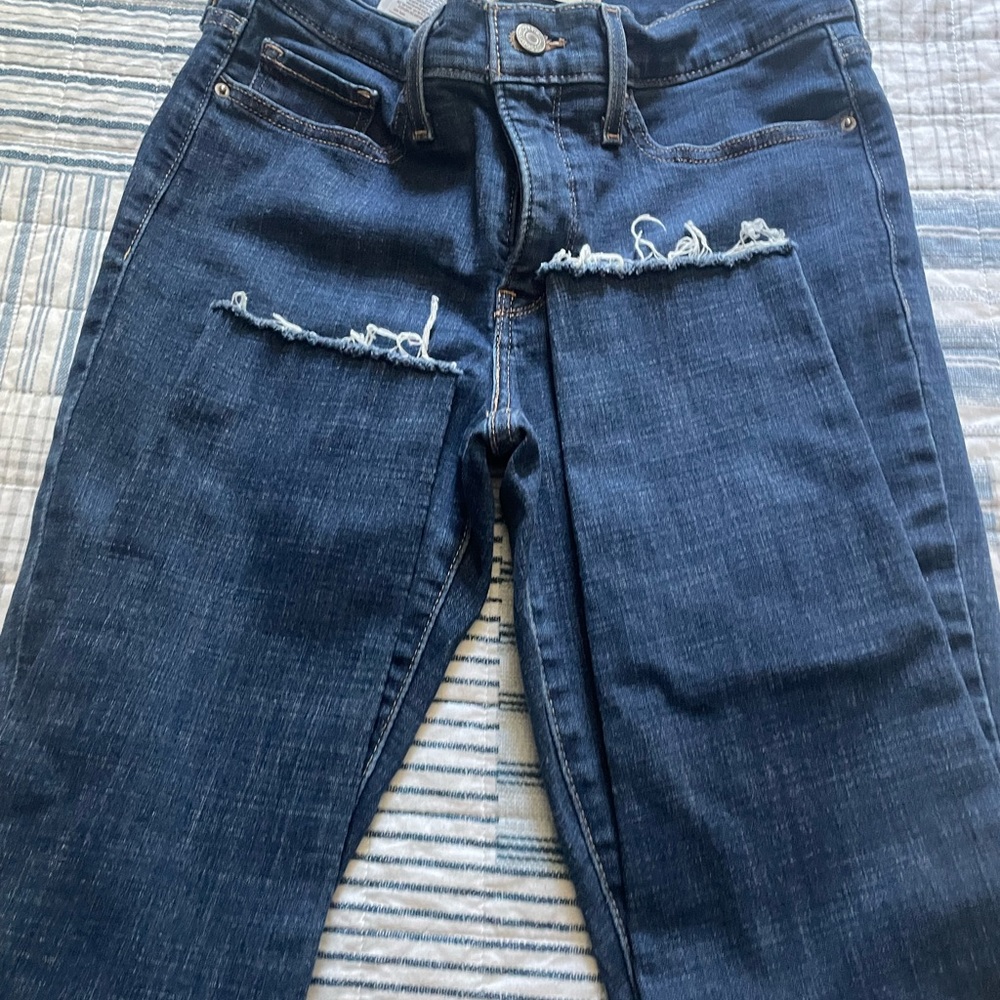Levi’s 311 Shaping Skinny